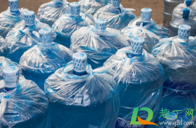 桶裝水未開封存放半年，安全隱患不容忽視